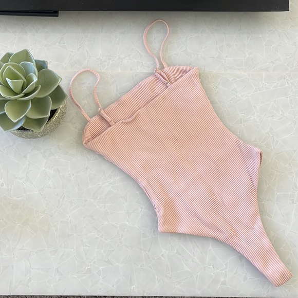 🩷 SNDYS dusty pink NWT bodysuit - Picture 4 of 8